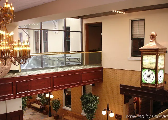 Crowne Plaza Pensacola Grand